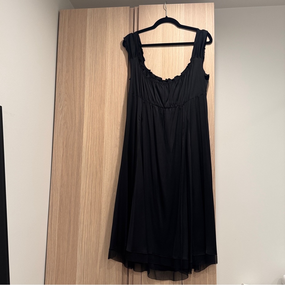 Elie Tahari Black Silk Midi Dress - Size 10